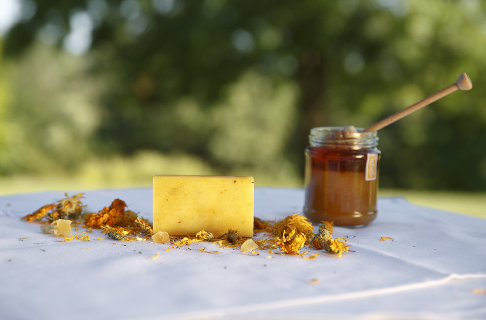 Sapone vegetale alla fragranza di calendula e miele