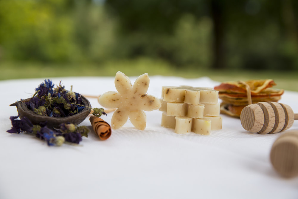 Sapone vegetale a forma di fiore profumatore decorativo